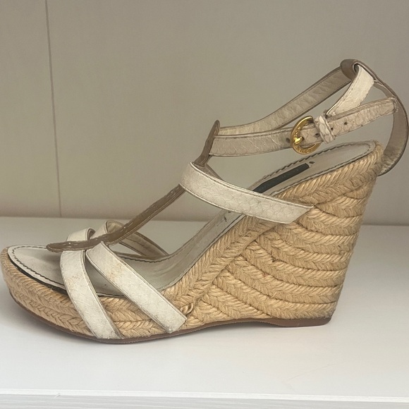 Louis Vuitton Authentic Monogram Wedge Heels 36 (6) white & gold - Picture 9 of 16